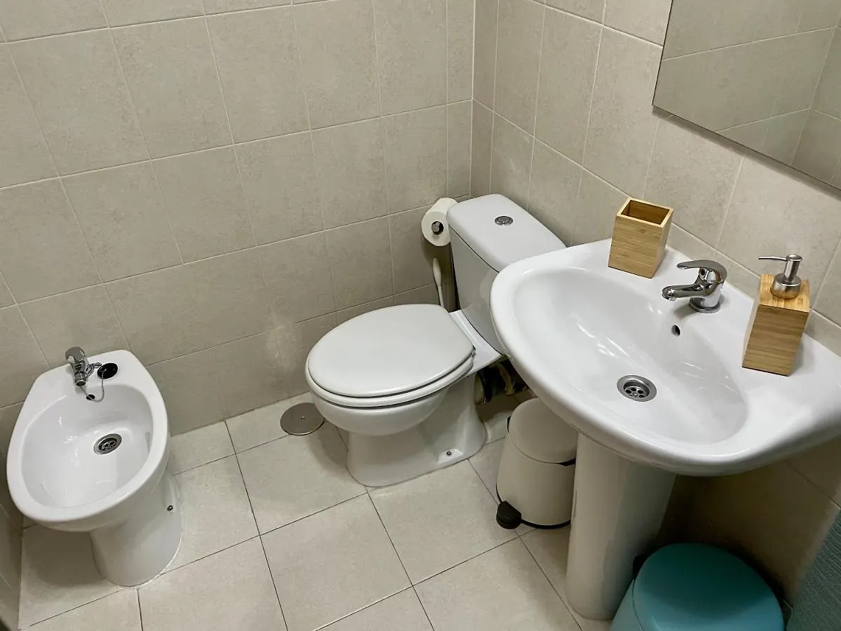 Estudio Junto A Plaza Merced Málaga 0*,  Spagna