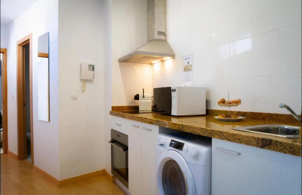 Estudio Junto A Plaza Merced Malaga Apartament